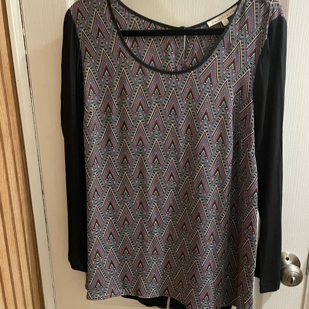 Daniel Rainn Black and Pink Long Sleeve Blouse